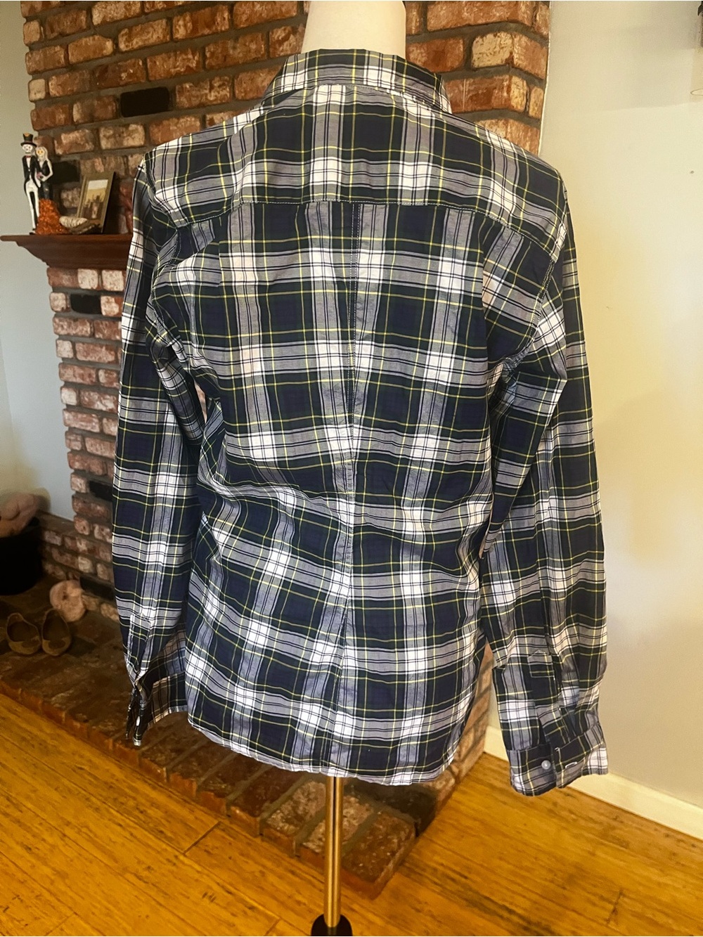 Frank & Eileen $278 Barry Plaid Button-Up Shirt - Picture 4 of 6